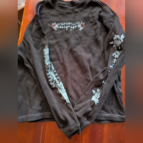 Zumiez Other - Zumiez Black Long Sleeve Thermal with Light Blue Floral Graphics